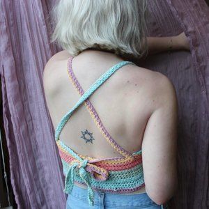CROCHET CROP TOP